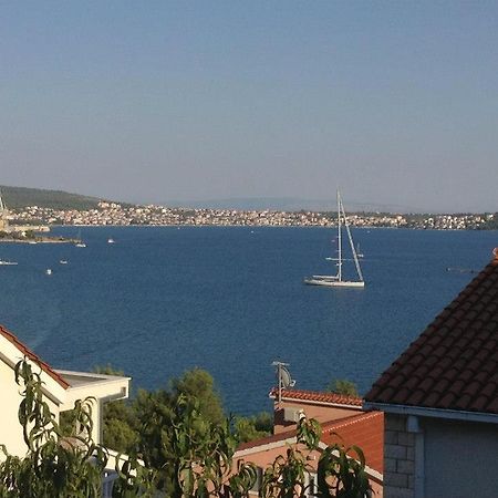 Lana Apartments Trogir Bagian luar foto