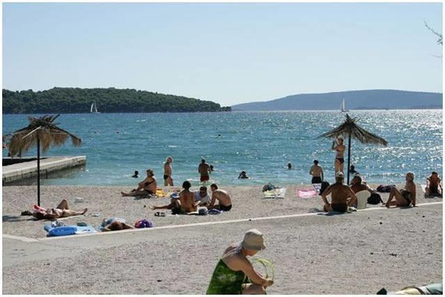 Lana Apartments Trogir Bagian luar foto