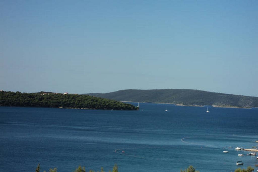 Lana Apartments Trogir Bagian luar foto