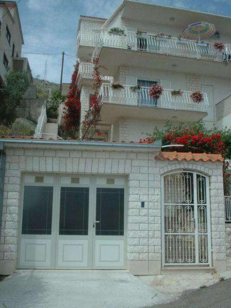Lana Apartments Trogir Bagian luar foto